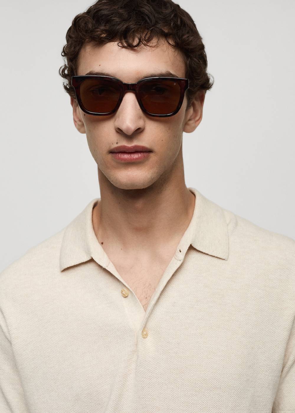 Mango Kurzärmliges Strick-Poloshirt 50% Rabatt für begrenzte Zeit