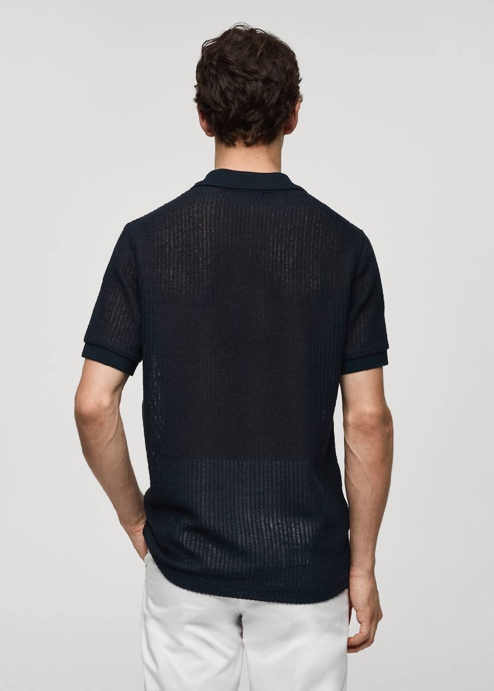 Mango Regular-Fit-Poloshirt mit Lochmuster 2025