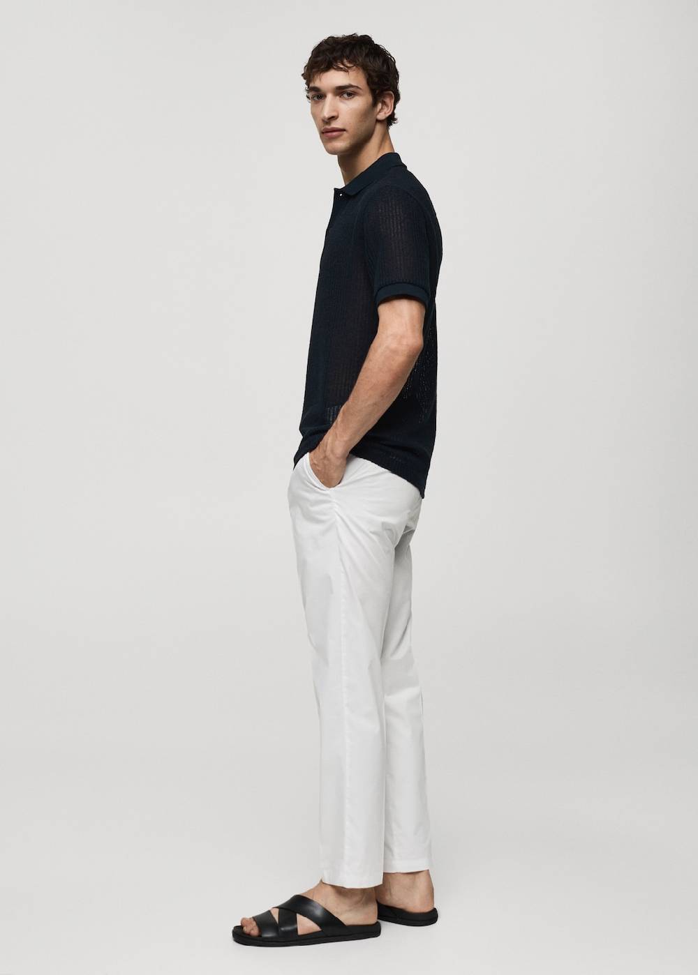 Mango Regular-Fit-Poloshirt mit Lochmuster 2025