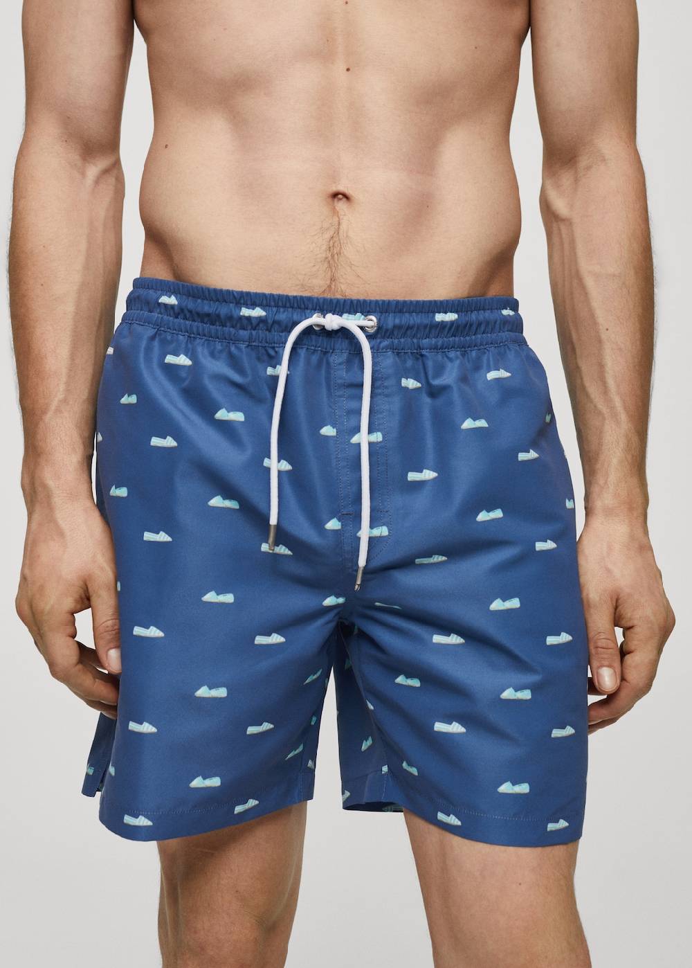 Mango Badeshorts mit Kordelzug und Espadrilles-Motiv im Angebot