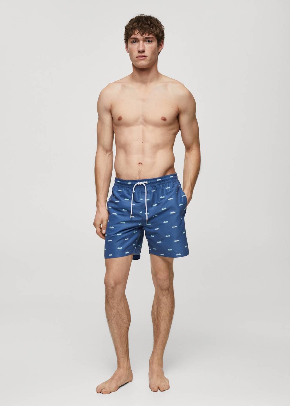 Mango Badeshorts mit Kordelzug und Espadrilles-Motiv im Angebot