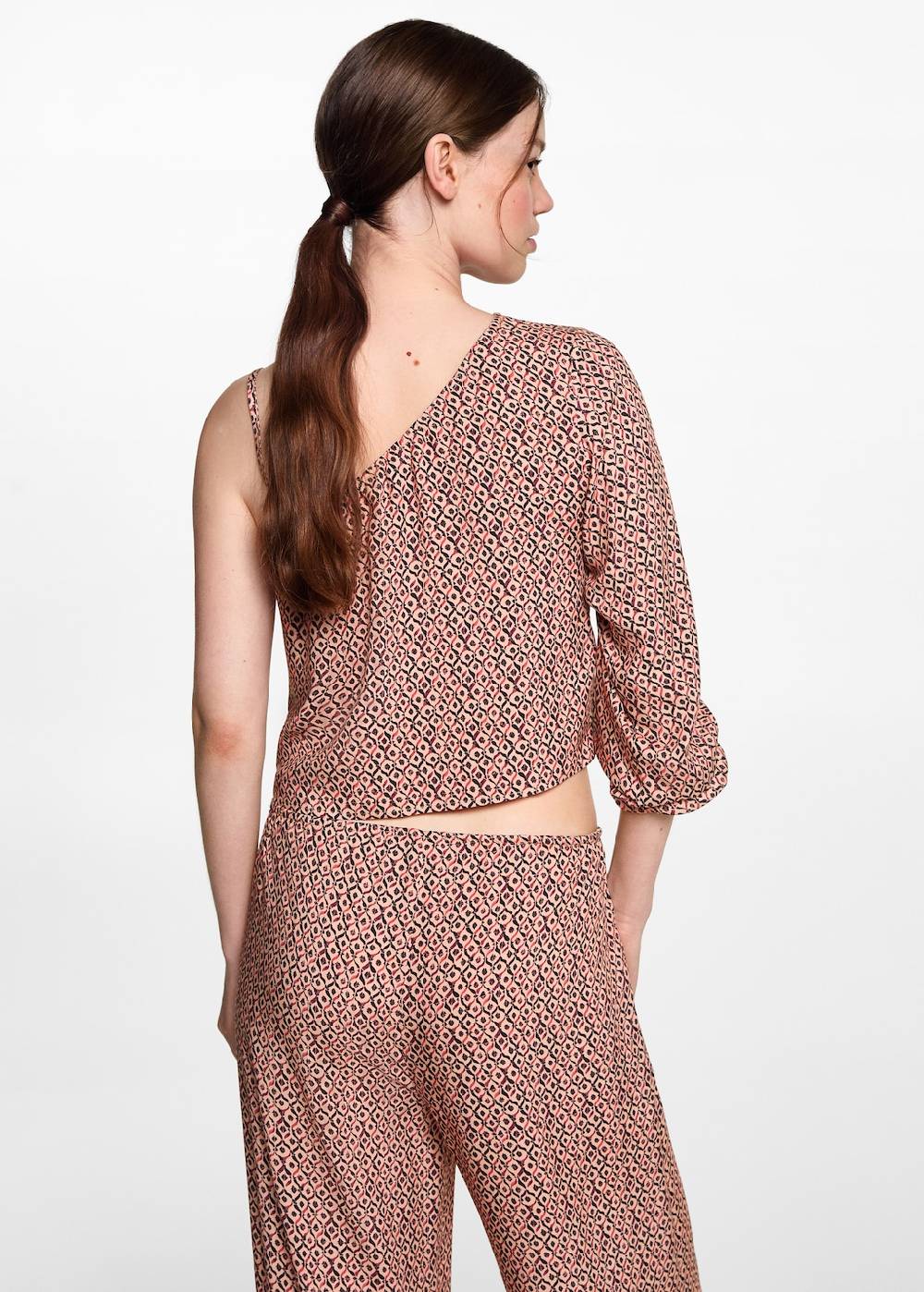 Mango Asymmetrische Bluse mit Motiv Valentinstagsangebot