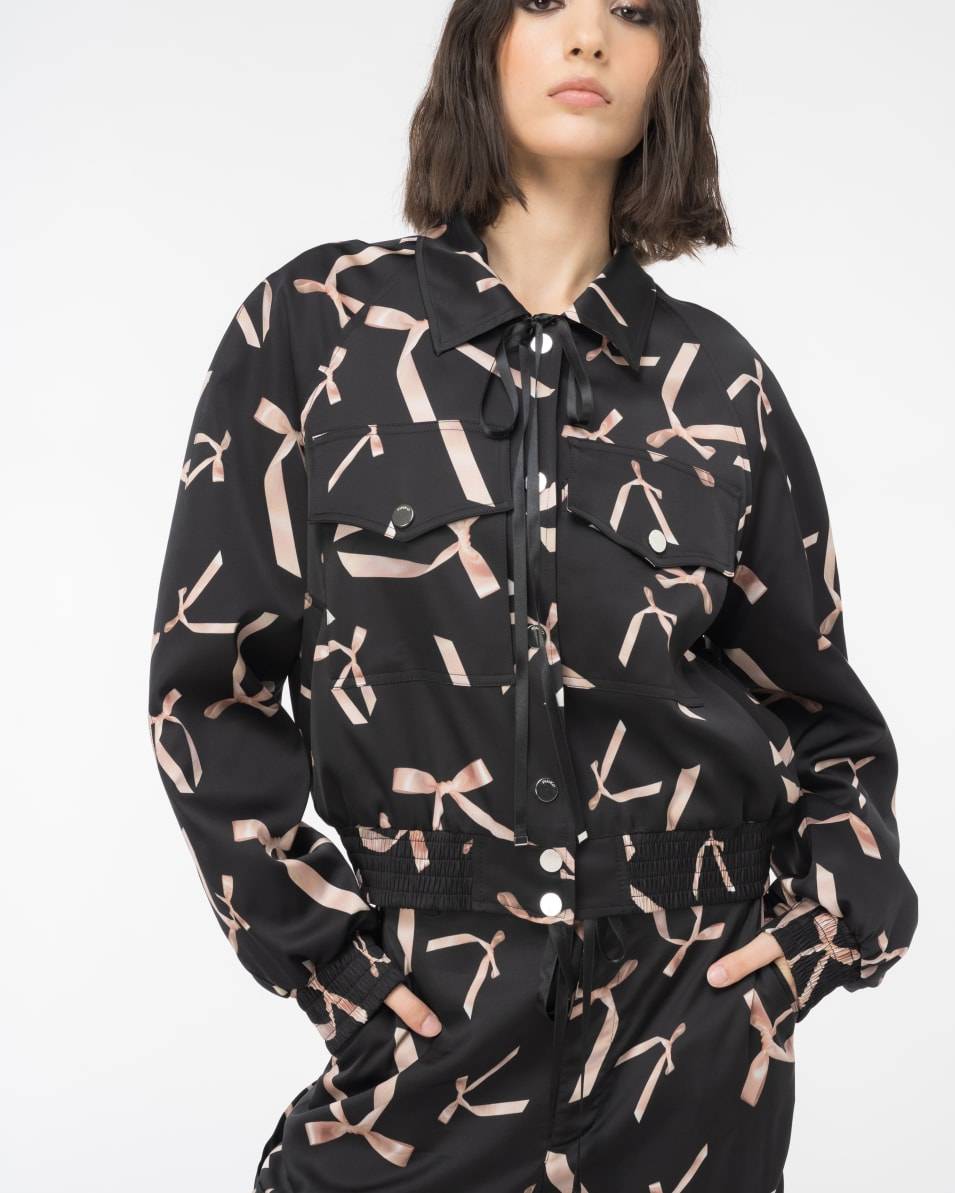 Pinko Bomberjacke aus Satin Schleifchen-Print Reimagine PINKO by Patrick McDowell Neueste Stile