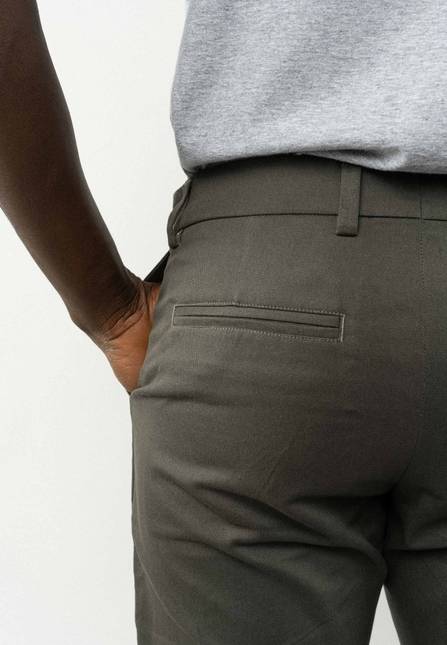 Melawear Chinohose mit normaler Passform POOJA Kostenloser Versand international