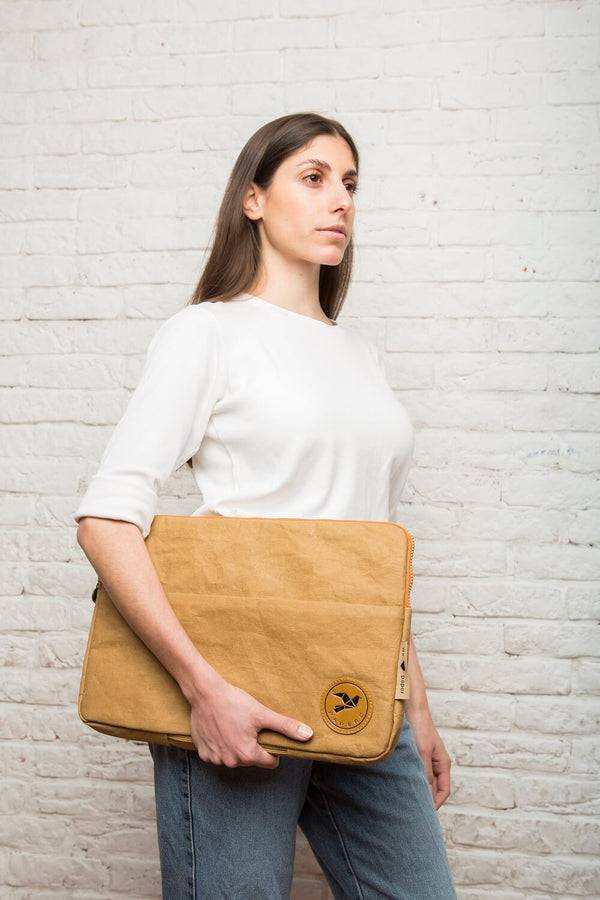 Papero PAPERO Laptoptasche 15,6-Zoll aus Kraftpapier ARMADILLO federleicht, wasserfest, vegan, nachhaltig Black Friday Preise