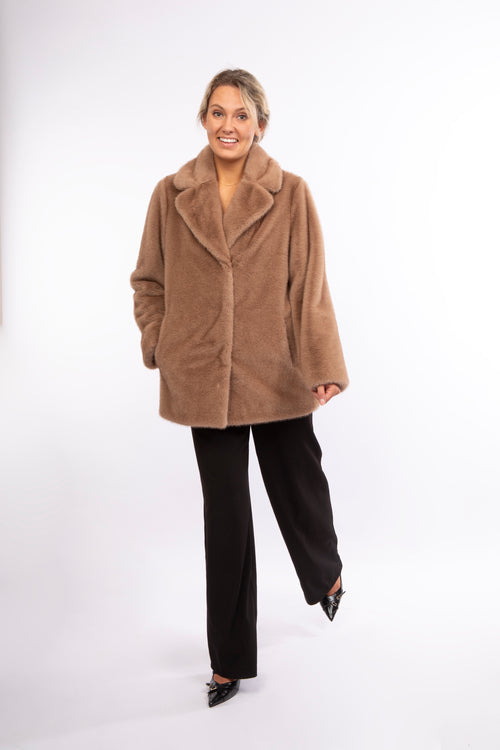 Petite M. Kunstfell Jacke Braun Rabatte dieses Monats