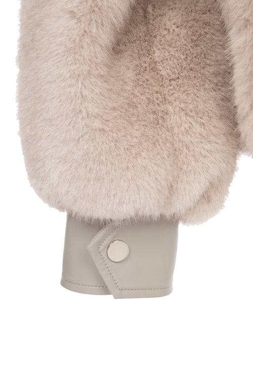 Petite M. Kunstpelz Bomberjacke in Silbergrau Bestseller