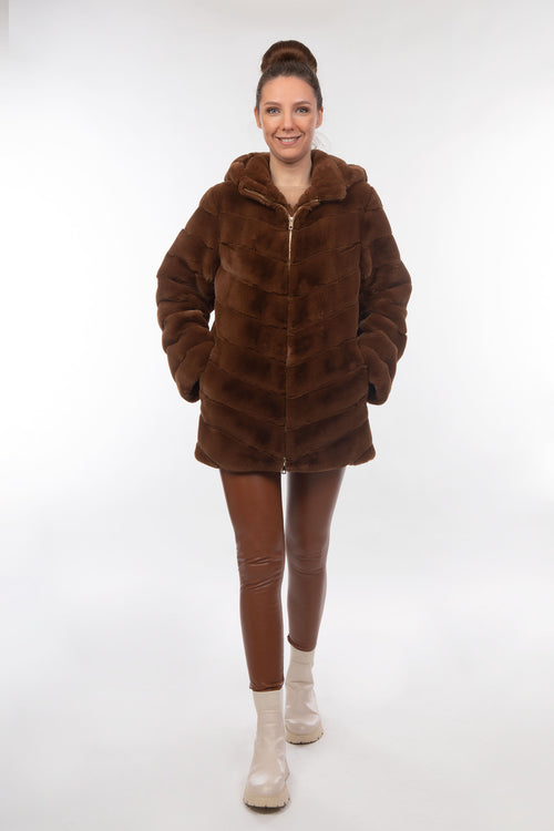 Petite M. Kunstpelz Jacke mit Reissverschluss und Kapuze Räumungsverkauf