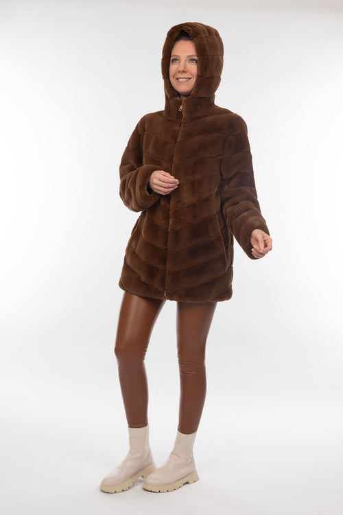 Petite M. Kunstpelz Jacke mit Reissverschluss und Kapuze Räumungsverkauf