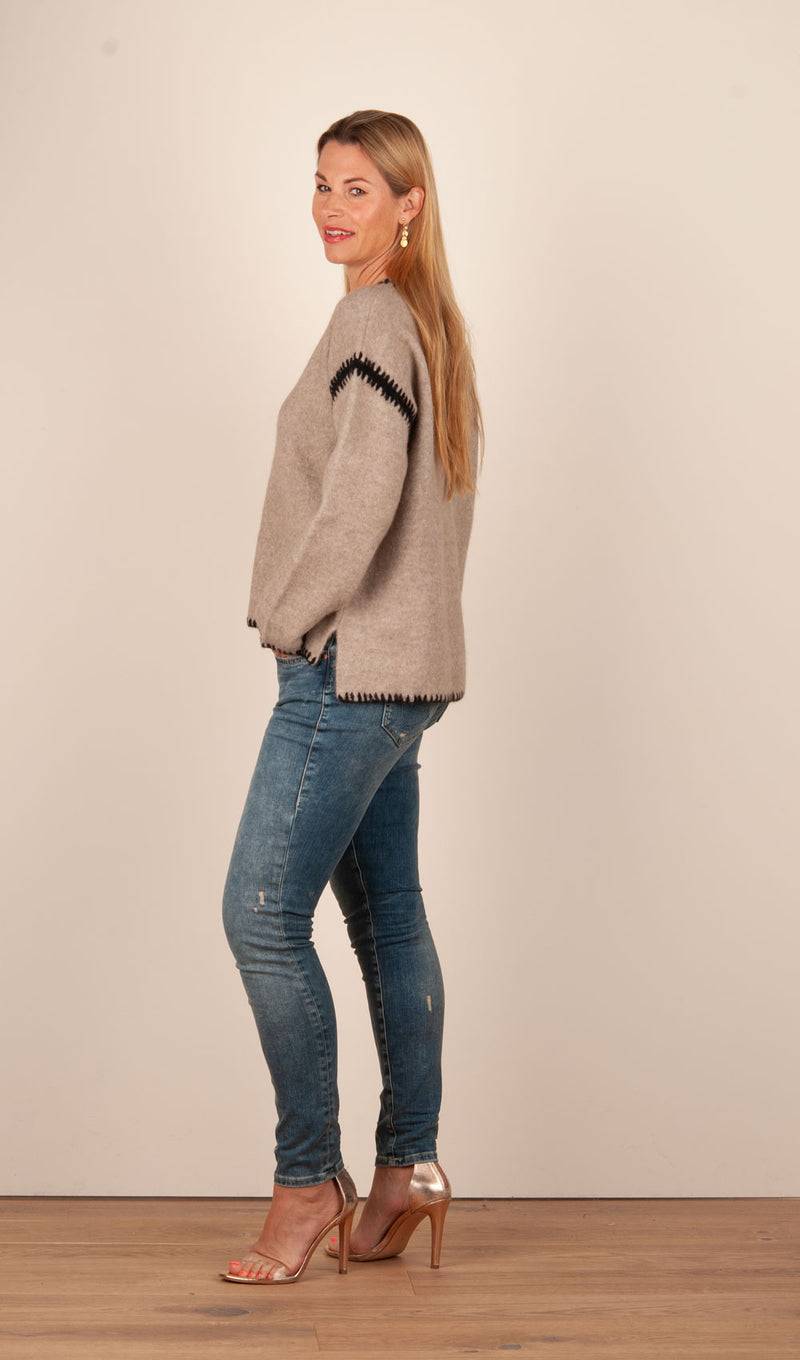 Grace Pullover Beige | Schwarz Neueste Mode