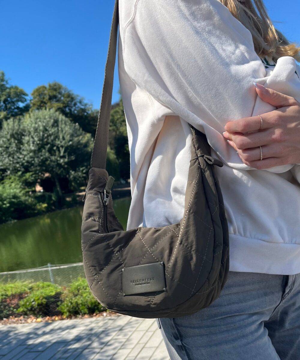 Seidenfelt Hetta Halfmoon Bag Tägliche Deals