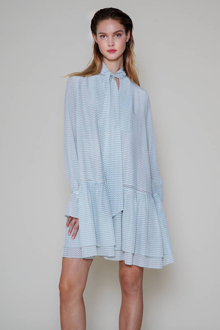 Sly 010 Verspieltes Kleid Preisnachlass
