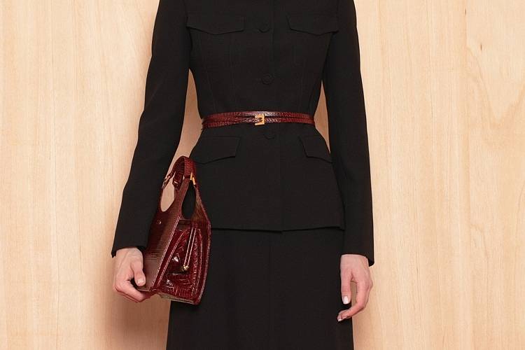Sly 010 Einreihiger Blazer mit Pattentaschen aus Crêpe-Envers-Satin Neuheiten