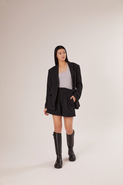 Sosue Shorts Pinstripe Black Meist gekauft