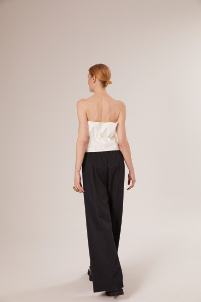 Sosue Pleat Top White Fabrikpreis