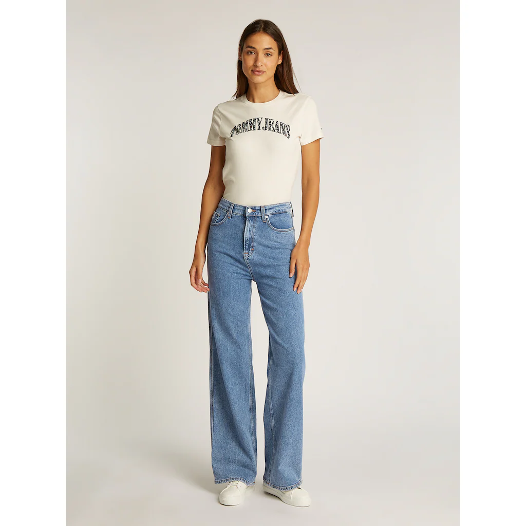 Tommy Jeans Weite Jeans »Claire High Rise« mit Logo-Badge Super Sparpreis